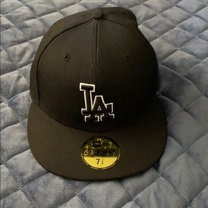 New Era 59FIFTY cap w LA Dodgers logo on black cap
